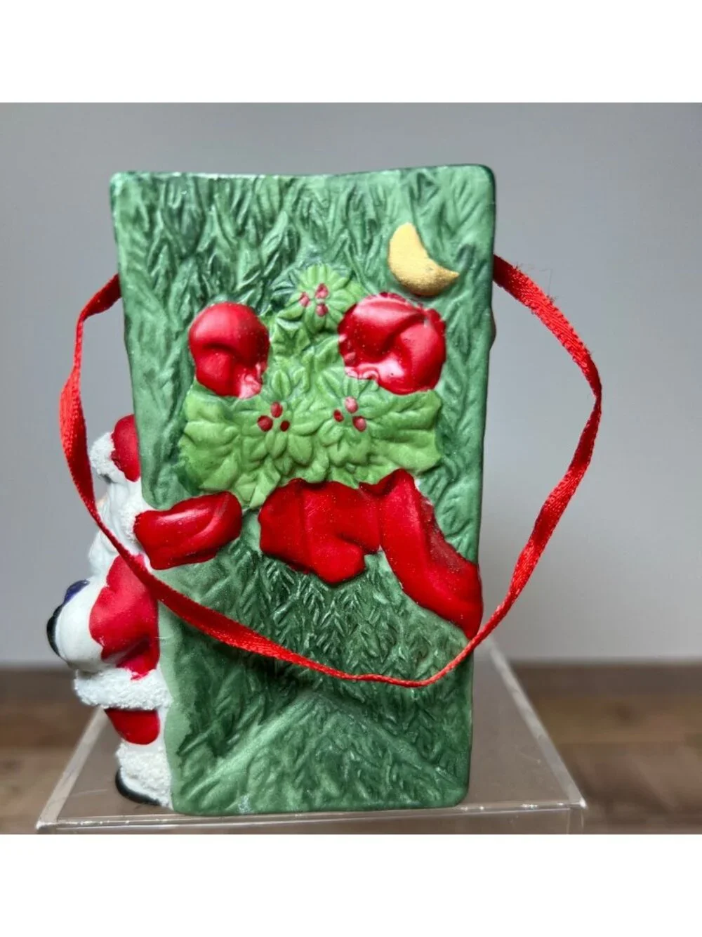 Santa Claus Ceramic Christmas-Themed Container With Red Ribbon Hand